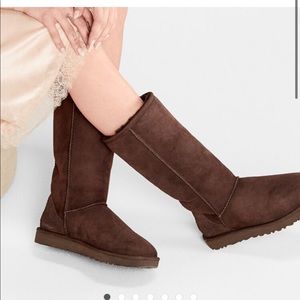 UGG Womens Classic Tall Brown Chocolate Boots Size:7W
